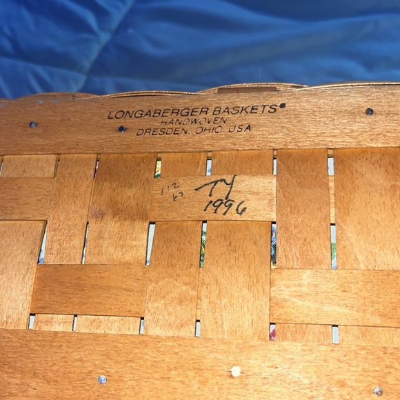 1996 Mother’s Day Vanity Basket - Picture 3 of 4